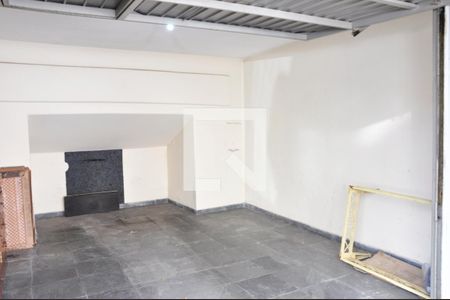 Garagem de casa à venda com 3 quartos, 142m² em Piqueri, São Paulo