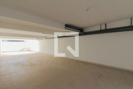 Garagem de casa à venda com 3 quartos, 194m² em Jardim Dourado, Guarulhos
