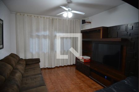 Sala de casa para alugar com 6 quartos, 243m² em Vila América, Santo André