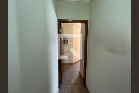 Corredor de casa à venda com 3 quartos, 233m² em Vila Curuçá, Santo André