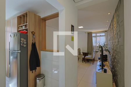 Entrada de apartamento à venda com 2 quartos, 51m² em Conjunto California, Belo Horizonte