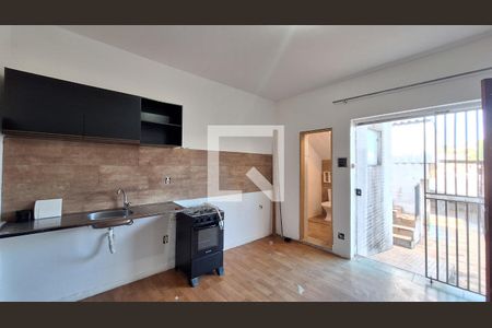 Sala/Cozinha de kitnet/studio para alugar com 1 quarto, 32m² em Vila Romana, São Paulo