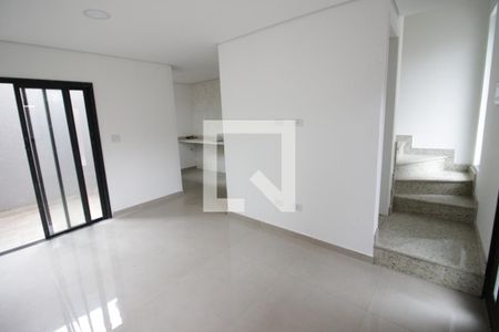 Sala de casa à venda com 2 quartos, 65m² em Jardim das Flores, Osasco