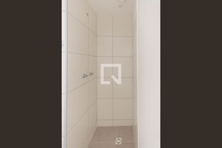Banheiro de kitnet/studio à venda com 0 quarto, 32m² em Santo Cristo, Rio de Janeiro