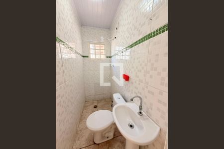 Banheiro da Suíte de casa para alugar com 1 quarto, 60m² em Cidade Santos Dumont, Jundiaí