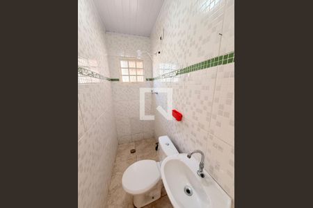 Banheiro da Suíte de casa para alugar com 1 quarto, 60m² em Cidade Santos Dumont, Jundiaí
