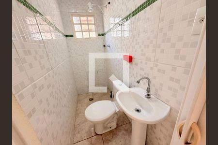 Banheiro da Suíte de casa para alugar com 1 quarto, 60m² em Cidade Santos Dumont, Jundiaí