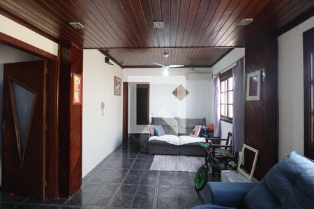 Sala 1 de casa à venda com 6 quartos, 173m² em Fátima, Canoas