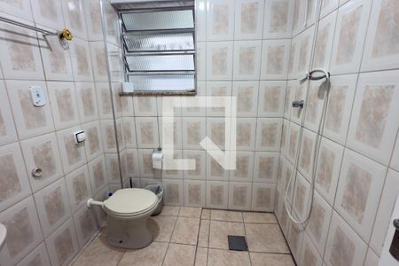Banheiro de apartamento para alugar com 1 quarto, 50m² em Boqueirão, Praia Grande