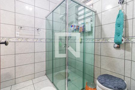 Banheiro de apartamento à venda com 2 quartos, 69m² em Medianeira, Porto Alegre