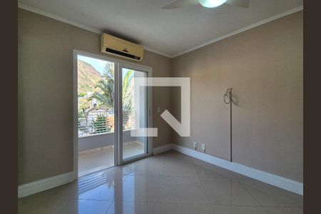Suíte 1 de casa de condomínio à venda com 4 quartos, 297m² em Vargem Pequena, Rio de Janeiro
