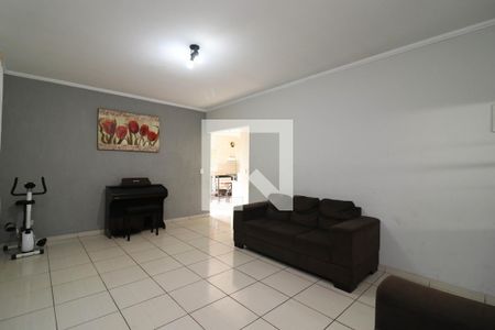 Sala de casa para alugar com 6 quartos, 250m² em Cidade Jardim Cumbica, Guarulhos