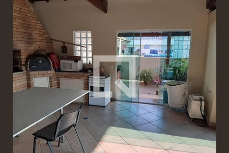 Casa à venda com 3 quartos, 360m² em Jardim Andrea Demarchi, São Bernardo do Campo