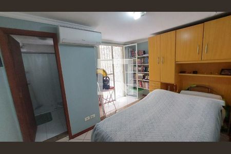 Casa à venda com 3 quartos, 200m² em Jardim Cláudia, São Paulo