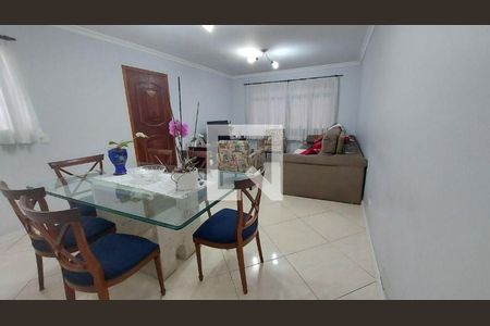 Casa à venda com 3 quartos, 200m² em Jardim Cláudia, São Paulo