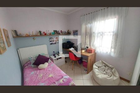 Casa à venda com 3 quartos, 200m² em Jardim Cláudia, São Paulo