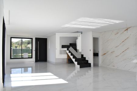 Sala/Cozinha de casa de condomínio para alugar com 3 quartos, 171m² em Santa Cândida, Curitiba