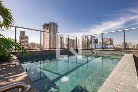 Piscina de kitnet/studio para alugar com 1 quarto, 25m² em Pinheiros, São Paulo