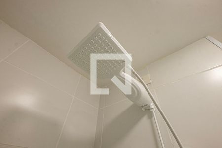 Banheiro de kitnet/studio para alugar com 1 quarto, 25m² em Pinheiros, São Paulo