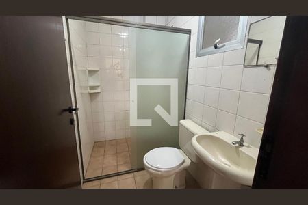 Banheiro de apartamento à venda com 1 quarto, 55m² em Ponte Preta, Campinas