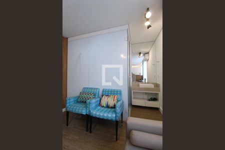 Banheiro de kitnet/studio para alugar com 1 quarto, 30m² em Vila Nova Conceição, São Paulo