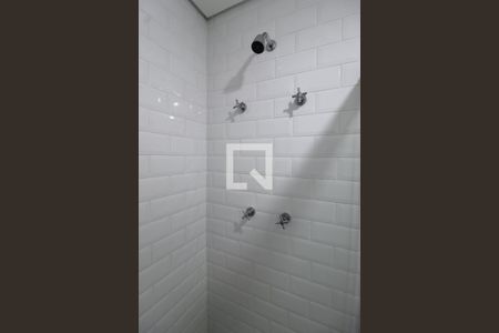 Banheiro de kitnet/studio para alugar com 1 quarto, 30m² em Vila Nova Conceição, São Paulo