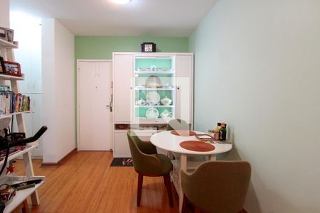 Sala de apartamento à venda com 1 quarto, 64m² em Barra da Tijuca, Rio de Janeiro