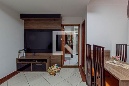 Sala de casa de condomínio para alugar com 3 quartos, 110m² em Vila Ré, São Paulo