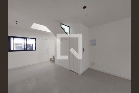 Sala de casa à venda com 3 quartos, 124m² em Jardim Alzira, São Paulo