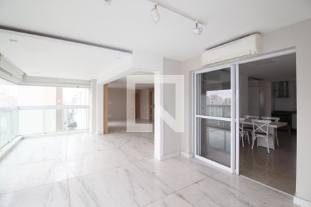 Varanda de apartamento à venda com 4 quartos, 210m² em Vila Olímpia, São Paulo