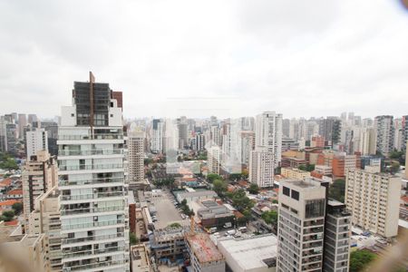 Vista de apartamento à venda com 4 quartos, 210m² em Vila Olímpia, São Paulo