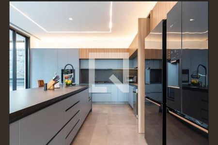 Casa de Condomínio à venda com 3 quartos, 1200m² em Jardim dos Estados, São Paulo