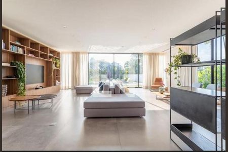 Casa de Condomínio à venda com 3 quartos, 1200m² em Jardim dos Estados, São Paulo