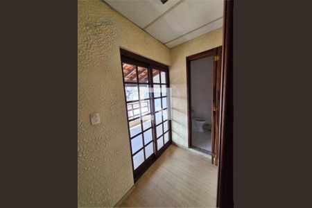 Casa à venda com 3 quartos, 303m² em Chácara Seis de Outubro, São Paulo