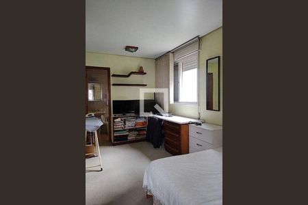 Casa à venda com 5 quartos, 300m² em Petrópolis, Porto Alegre