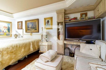 Casa à venda com 3 quartos, 579m² em Granja Julieta, São Paulo