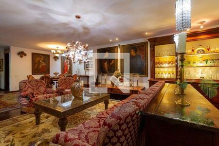 Casa à venda com 3 quartos, 579m² em Granja Julieta, São Paulo