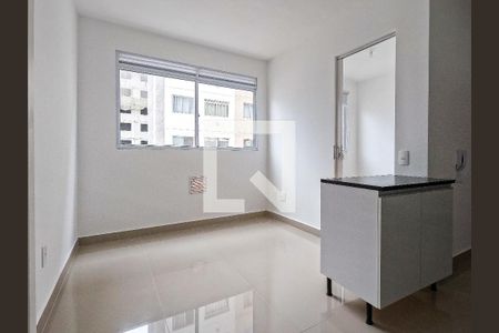 Sala de apartamento para alugar com 2 quartos, 33m² em Jardim Pereira Leite, São Paulo