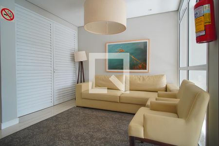 Hall de Entrada de apartamento à venda com 2 quartos, 65m² em Farrapos, Porto Alegre