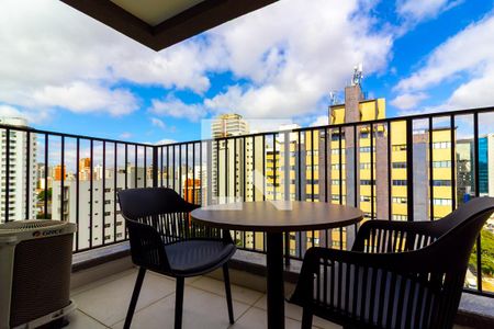 Varanda de kitnet/studio à venda com 1 quarto, 26m² em Campo Belo, São Paulo