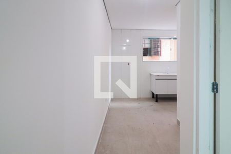 Cozinha/Área de Serviço de apartamento para alugar com 1 quarto, 24m² em Vila Dalva, São Paulo