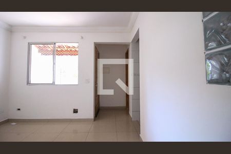 Casa de Condomínio para alugar com 2 quartos, 55m² em Jardim Guairaca, São Paulo