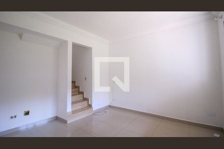 Casa de Condomínio para alugar com 2 quartos, 55m² em Jardim Guairaca, São Paulo