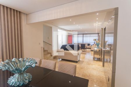 Sala 1 de apartamento à venda com 4 quartos, 360m² em Funcionários, Belo Horizonte