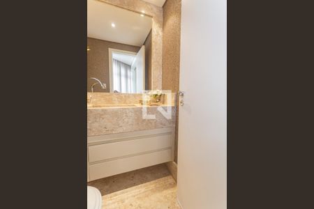 Lavabo 1 de apartamento à venda com 4 quartos, 360m² em Funcionários, Belo Horizonte