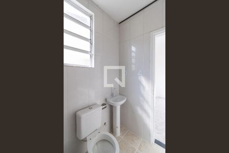Banheiro de apartamento para alugar com 1 quarto, 28m² em Madureira, Rio de Janeiro