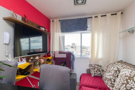 Sala/Cozinha de apartamento para alugar com 2 quartos, 42m² em Vila Carmosina, São Paulo