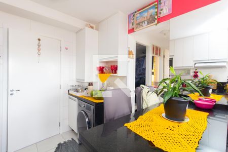 Sala/Cozinha de apartamento para alugar com 2 quartos, 42m² em Vila Carmosina, São Paulo