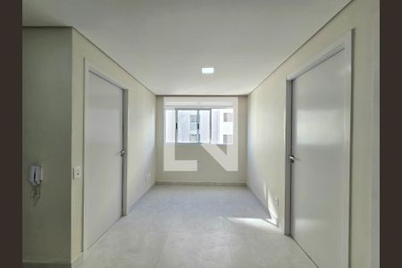 Sala/Cozinha de apartamento para alugar com 2 quartos, 34m² em Veleiros, São Paulo