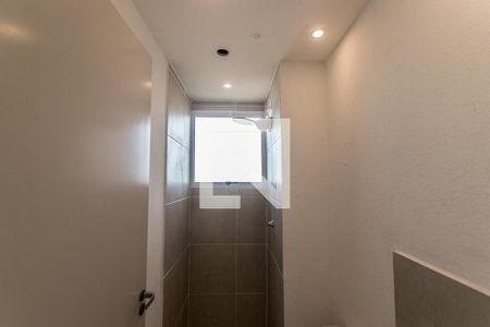 Banheiro  de apartamento para alugar com 2 quartos, 39m² em Jardim das Margaridas, Salvador